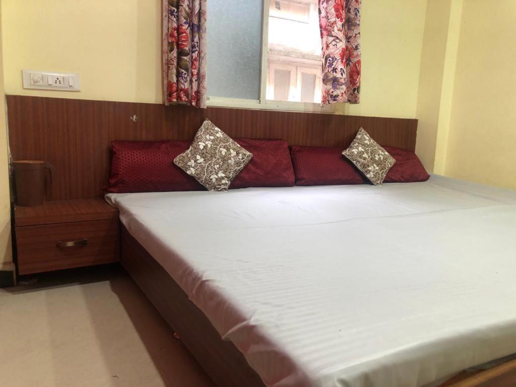 אויאיין New Yanti Guest House מראה חיצוני תמונה