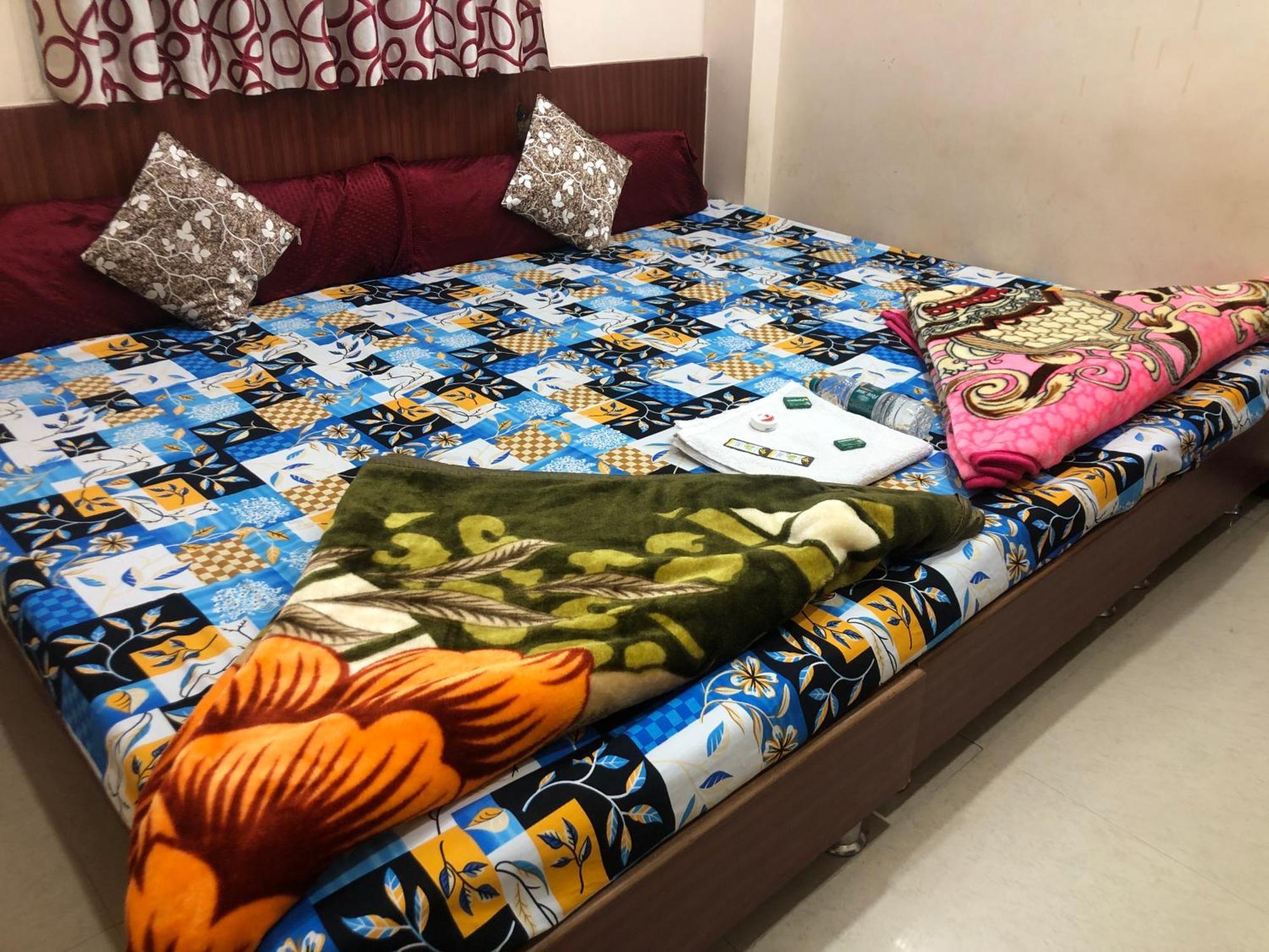 אויאיין New Yanti Guest House מראה חיצוני תמונה