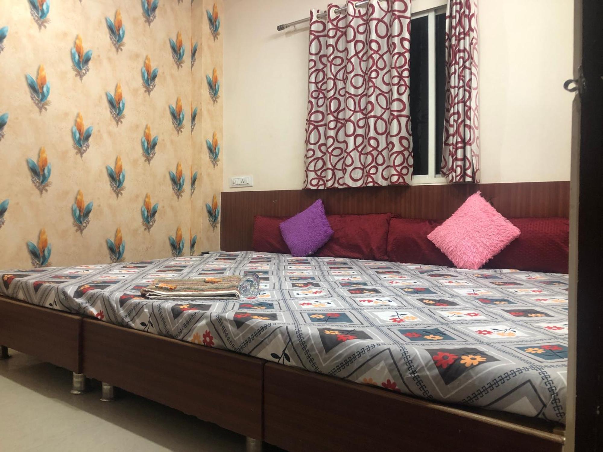 אויאיין New Yanti Guest House מראה חיצוני תמונה